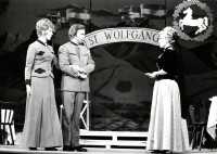 /album/fotogalerie/dr-siedler-im-weissen-rossl-mit-irina-lindner-und-eva-ortbauer-001-jpg/